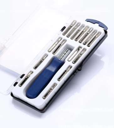 Multifunctional Screwdriver Tool Set